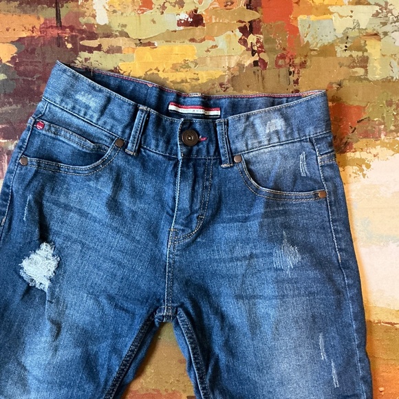 TOMMY HILFIGER - Boy’s Distressed Jeans - Picture 2 of 10